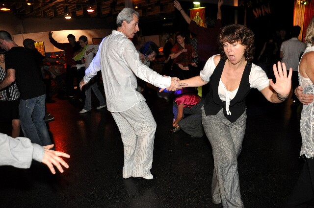 min 2008 11 08 fous swing 384